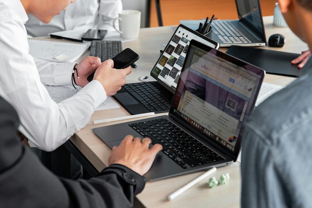 Changing a Domain Name Without Losing SEO: A Site Move Plan